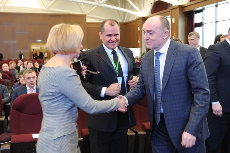 Съезд лидеров "Опоры России". Челябинск, рукопожатие, гехт ирина, смольников сергей, дубровский борис, рукопожатия