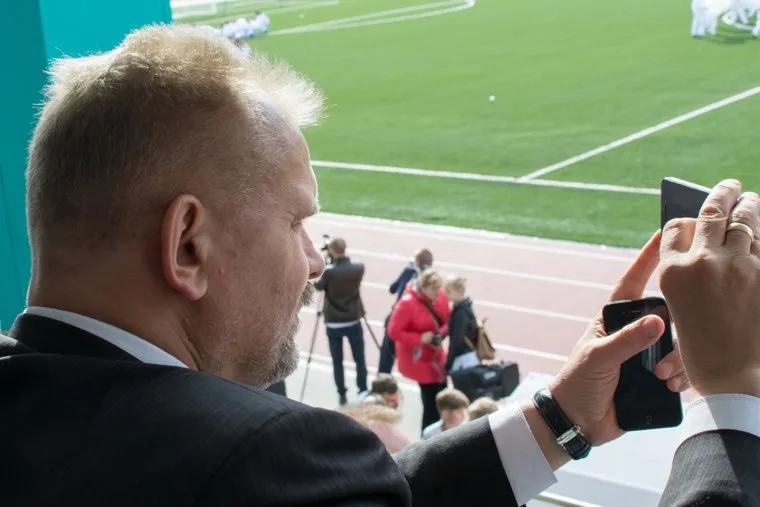 Поездка Кобылкина в Ноябрьск, 3 сентября 2015: МФЦ, перинатальный центр, стадион, народная программа , лебедевич валерий