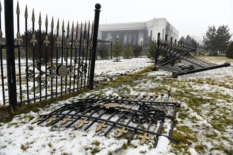 Резиденция президента Казахстана в Алма-Ате после штурма. Алма-Ата, Казахстан