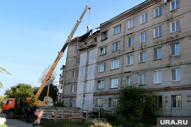 Масштабный ремонт не помог разваливающемуся зданию