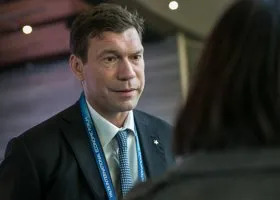 Кто такой Олег Царев, на которого напали в Крыму