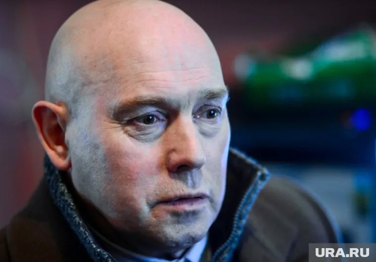 Моноспектакль Сухорукова перенесли на ноябрь