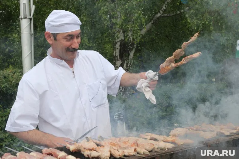 Запрет действует с 2015 года и ежегодно продлевается, иногда ужесточаясь
