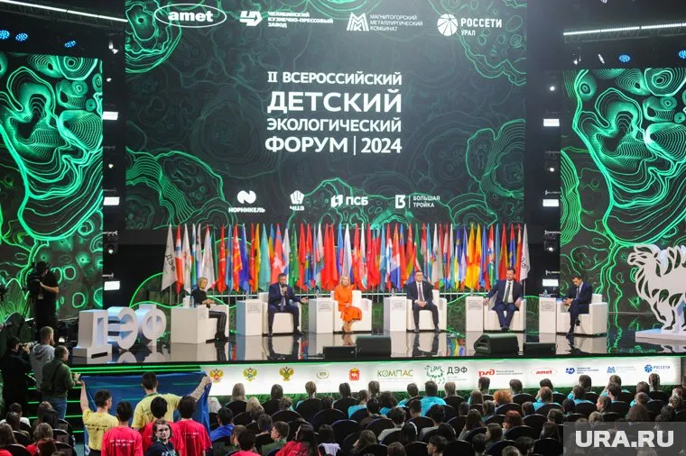 Школьники из ЛНР получат 100 тысяч рублей на эколого-спортивную детскую площадку