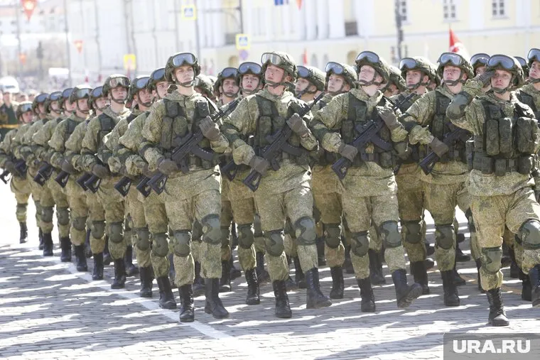 Российские военные пообщались из ЛНР в формате телемоста с родными из Екатеринбурга