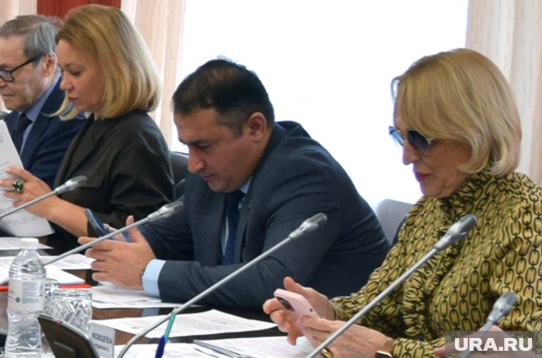 Дума ХМАО собирает внеочередное заседание после фразы скандального коммуниста о мигрантах. Инсайд