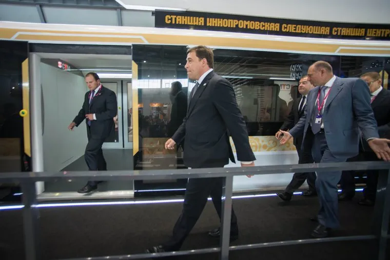 ИННОПРОМ-2014: проходка Дмитрия Медведева по выставке и пленарка. Екатеринбург