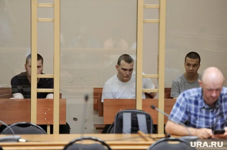 В суд доставили всех троих диверсантов