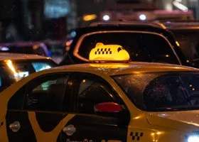 Цены на такси улетели в космос после Дня города в Екатеринбурге