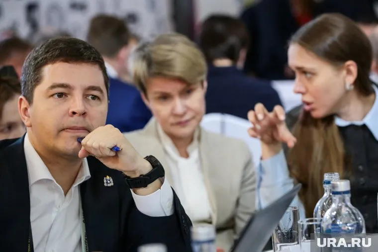 На заседании комиссии Дмитрий Артюхов представил итоги работы за три года