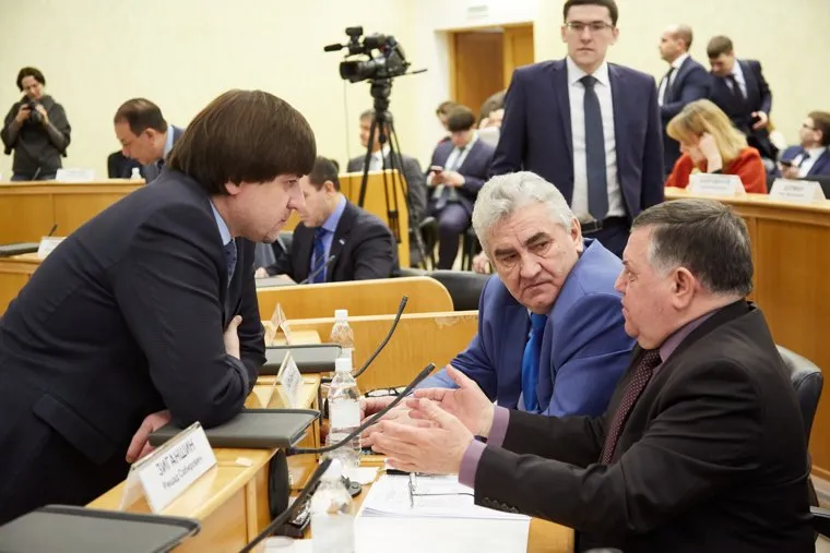 Заседание комитета городской по экономической политике и жкх. Тюмень, коновалов юрий, лейс александр, афанасьев максим, гордума тюмень