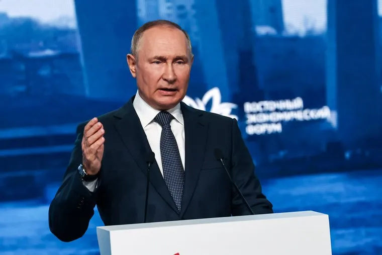 Пленарная сессия на ВЭФ 2022. Владивосток