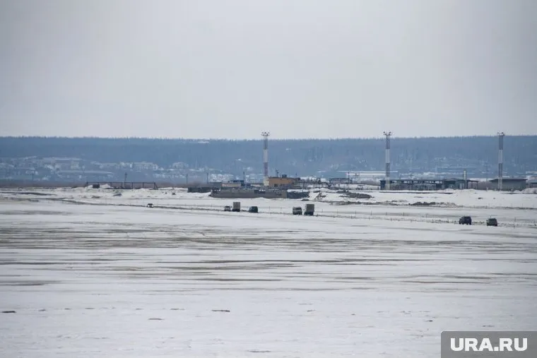 Уже на следующей неделе переправиться через реку Пур можно будет по наплавному мосту