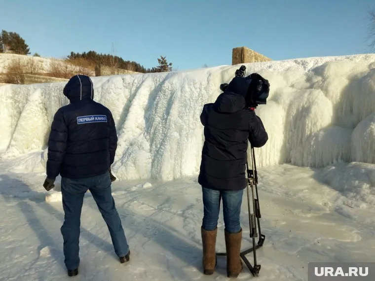 По словам жителей поселка Балки, сюжет выйдет в эфир в ближайшие пару дней