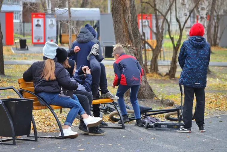 Дети в городе.  Курган 