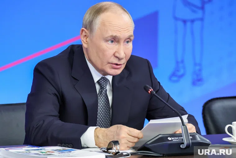Путин также заявил о надежде на снятие санкций с Ирана