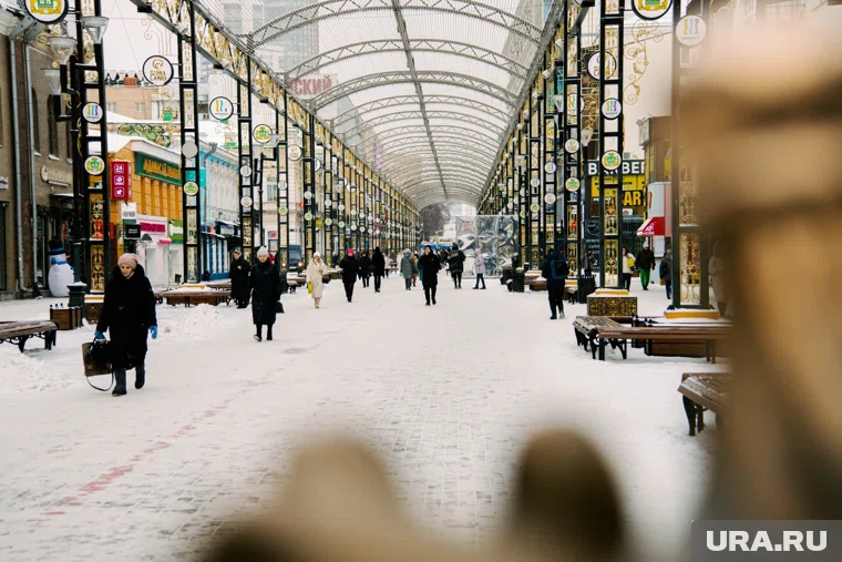 Пенсионерка сломала руку, подскользнувшись на улице Вайнера 