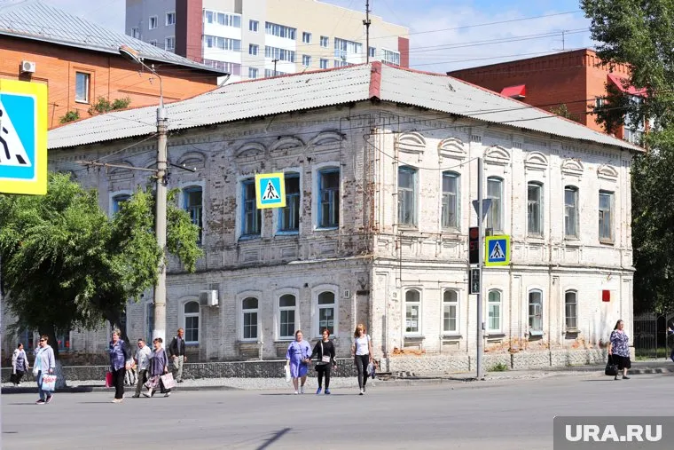 Здание ИРОСТ продали за 13,644 млн рублей