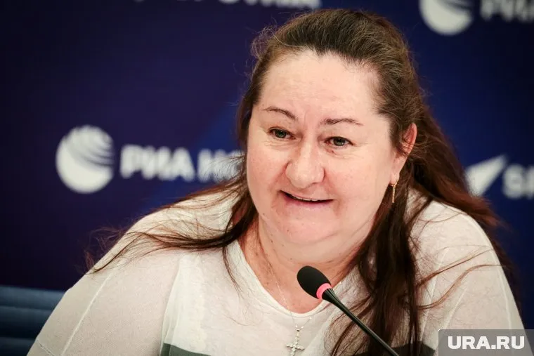 Елена Вяльбе рассказала юным спортсменам из ХМАО как побороть волнение перед стартом