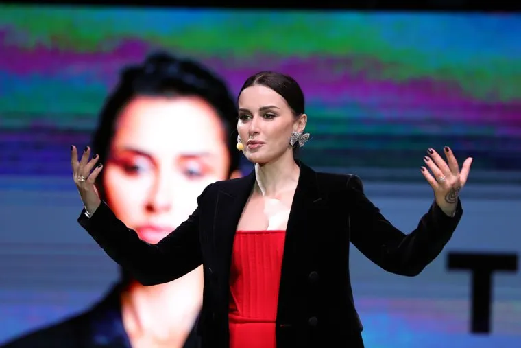 Битва ораторов: Мария Захарова и Тина Канделаки в Teatro Veneziano. Екатеринбург