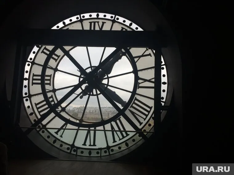 Ученые перечислили последствия из-за перевода часов