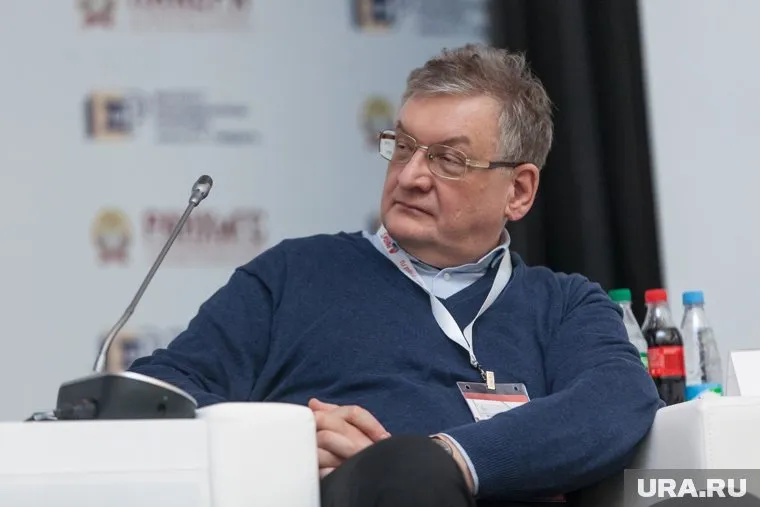 Экономист Алексей Зубец рассказал, что будет с ценами и с курсом рубля в 2022 году