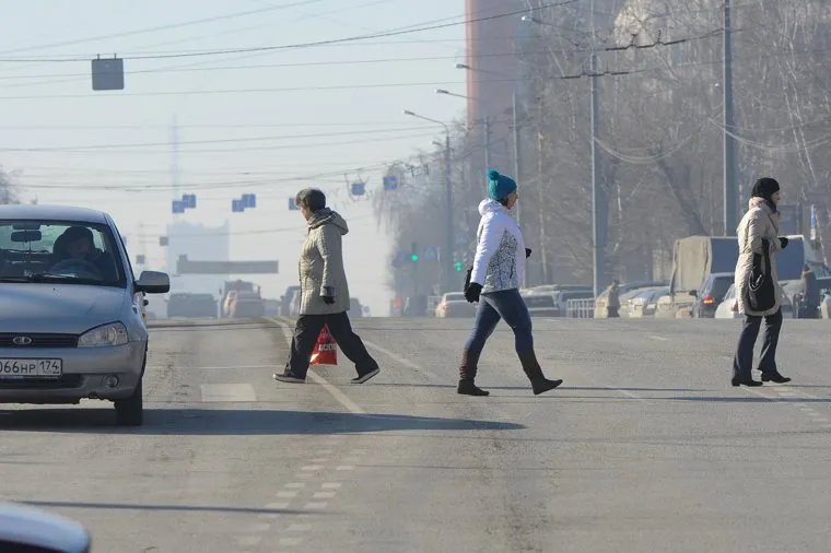 Экология. Выбросы. Дым. Челябинск., пешеходы, воздух, атмосфера