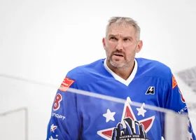 Овечкин с женой показали свои костюмы на Хэллоуин