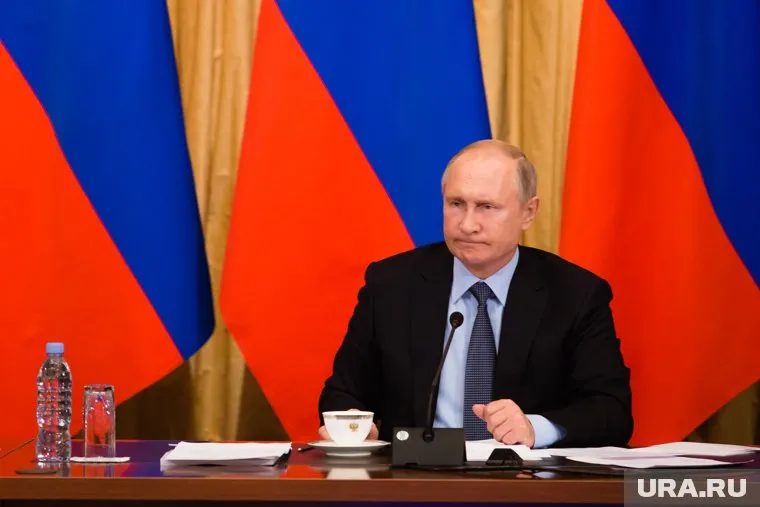 Президент внес в Госдуму проект об отмене уголовного преследования за мелкие нарушения