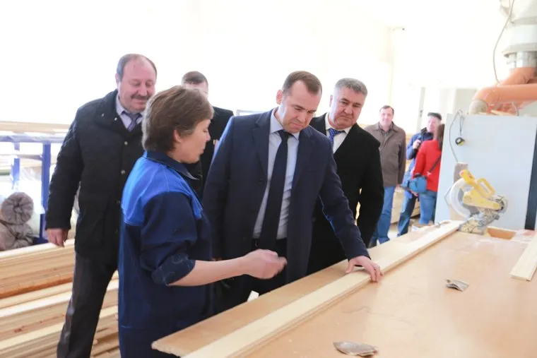 Шум шатрово необр