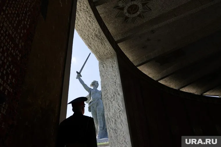 Музей подтвердил смерть ректора вуза внутри монумента "Родина-мать зовет!" в Волгограде