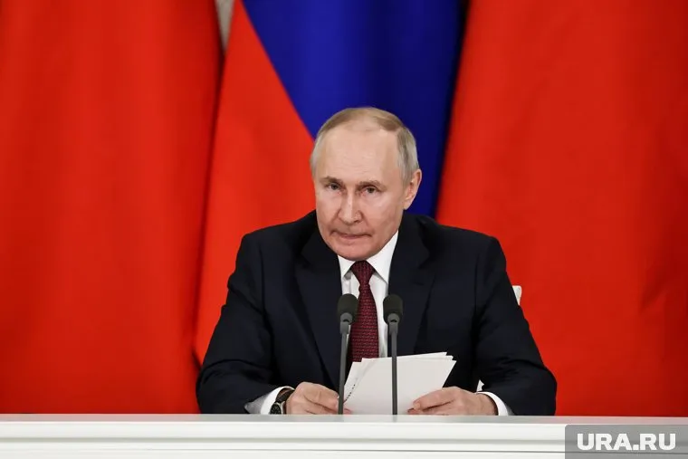 Россия заканчивает строительство хранилища для ядерного оружия в Беларуси, заявил Владимир Путин