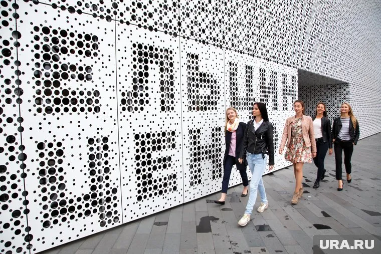 Руководство Ельцин Центра заняло принципиальную позицию после неприятного инцидента с ребенком