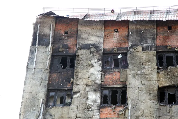 Последствия пожара в общежитие. Олимпийская, 4. Тюмень., пожар, дом после пожара, олимпийская улица, улица олимпийская4