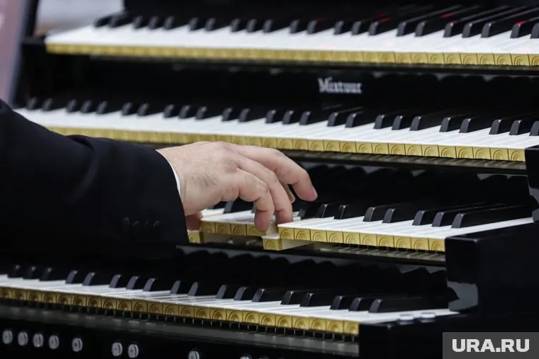 Спустя четыре года Селин Дион выходит на сцену