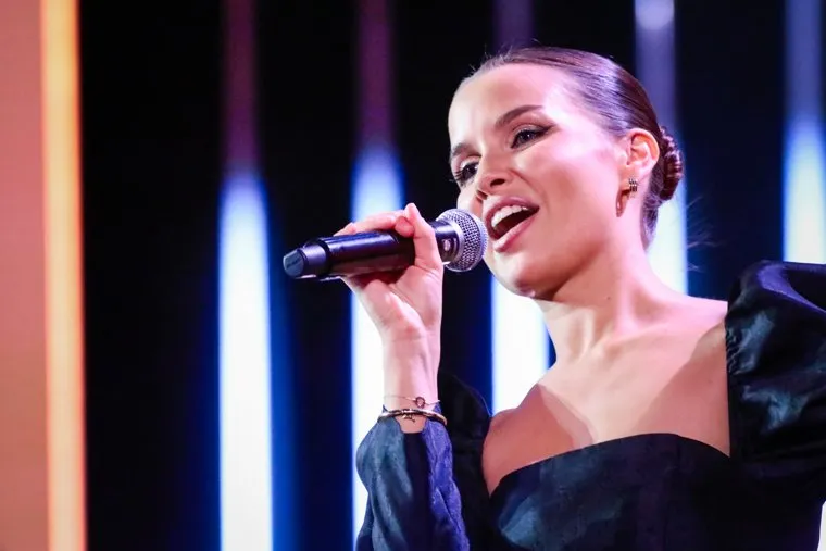 Татьяна Куртукова ворвалась на эстраду с одной яркой песней