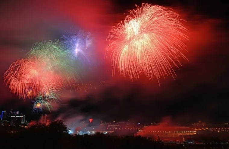 В Москве прошел праздничный салют по случаю 80-й годовщины Победы