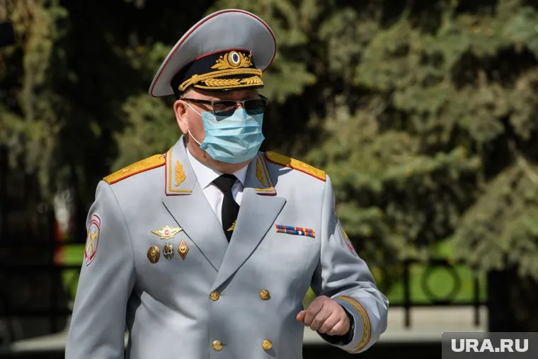 Александр Мешков расставляет в свердловской полиции своих людей