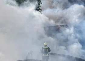 Не смогла выбраться: лежачая челябинка погибла в точечном пожаре