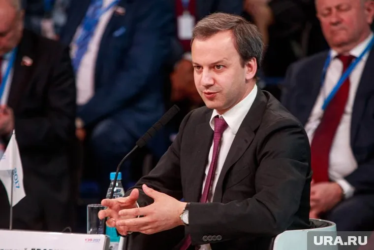 По мнению вице-премьера, регулярно проверять здоровье должны все независимо от места работы