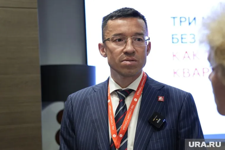 Хусаинов пояснил, что пытается не отставать от времени