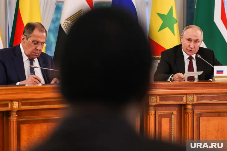 Обсуждения с Путиным насчет его присутствия на саммите продолжаются