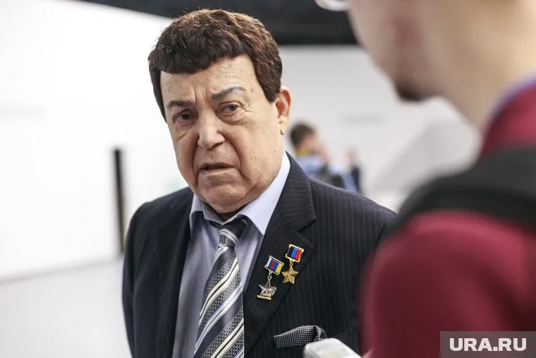 По мнению интернет-пользователей, артист очень плохо выглядит