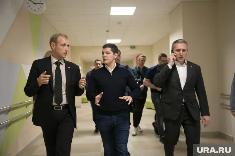 Алексей Райдер (на фото — слева) станет «освобожденным» замгубернатора Тюменской области