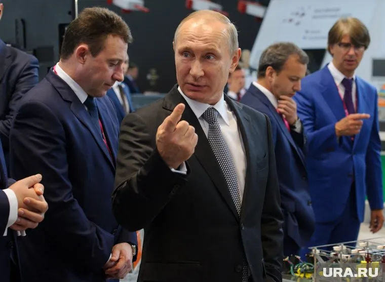 Решение о кадровых перестановках в АП президент примет после инаугурации в мае