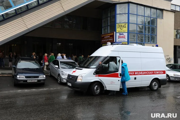 Девочка умерла на руках у врачей