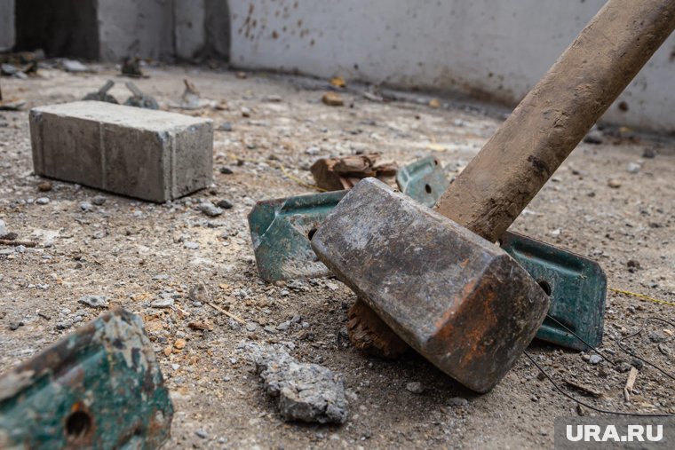 В Карабаше сын-десятиклассник забил отца до смерти кувалдой