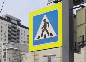 В Заозерном районе Кургана на перекрестке появится новый пешеходный переход