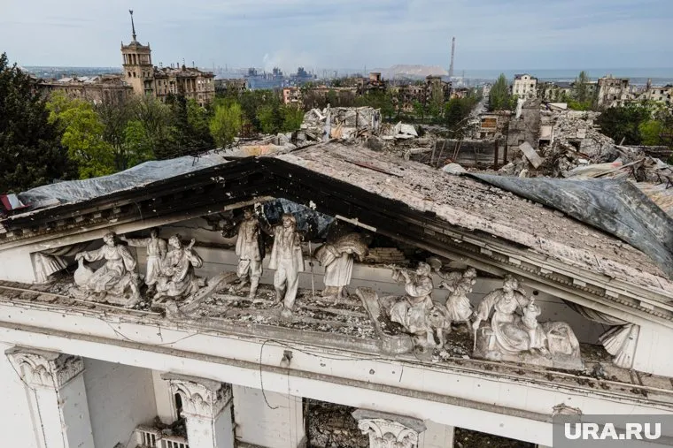 В день взрыва в драмтеатре Мариуполя почти не было мирных жителей, заявил Алексей Куцурубенко