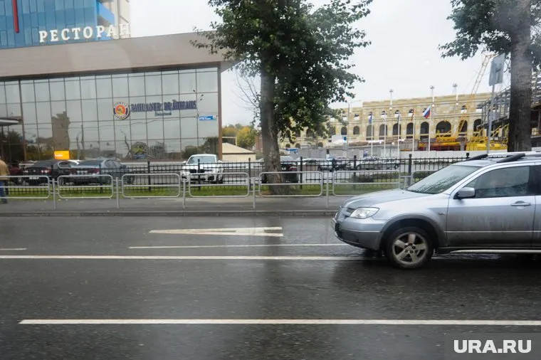 Столь идеально разметка выполнена далеко не на всех челябинских улицах